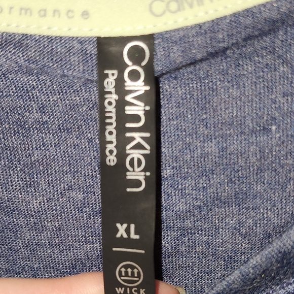 Calvin Klein Performance - Picture 2 of 3